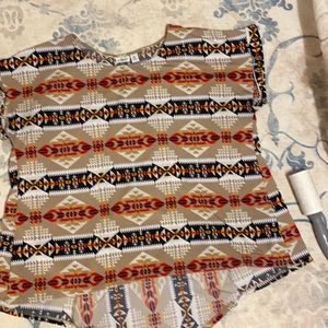 (3/$15)  Gorgeous tribal print blouse